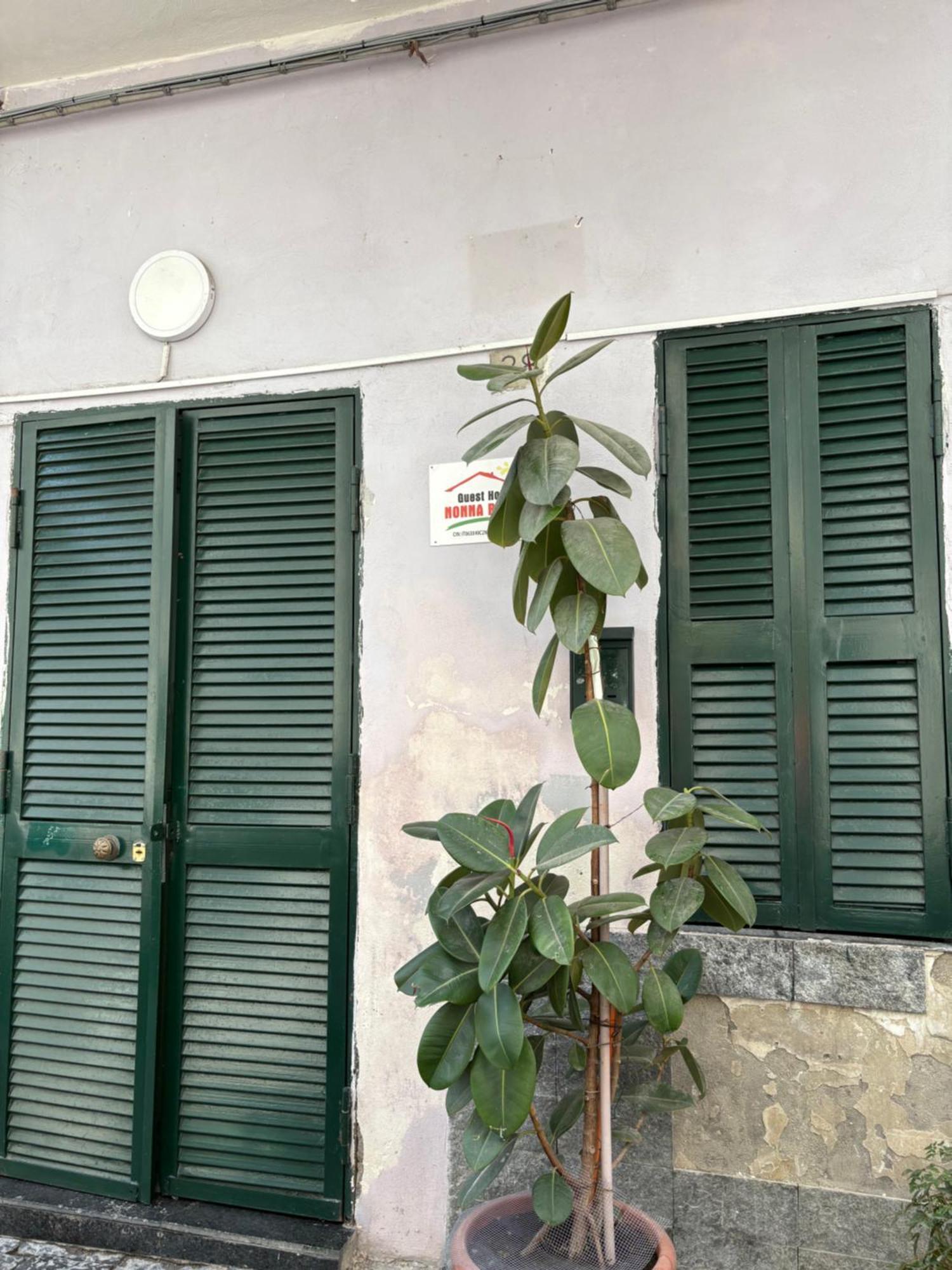 Guest House “Nonna Rossa” Neapol Zewnętrze zdjęcie